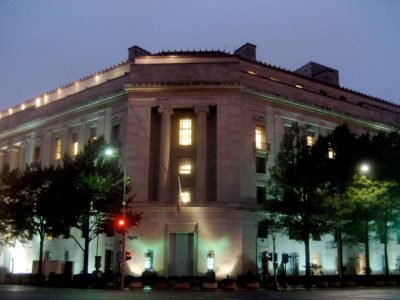 DoJ-at-night_redim-L1200